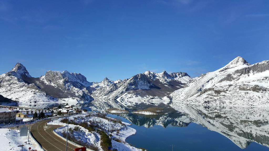 Hotel Presa Riaño Εξωτερικό φωτογραφία